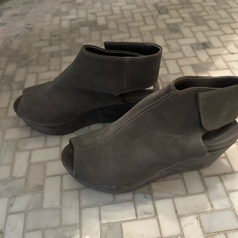 Chocolat Blu Slate Gray Suede Peep-Toe Wedge Booties